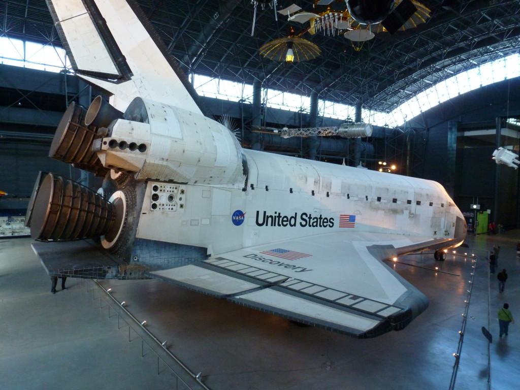 Space Shuttle Discovery, c Nick Leghorn